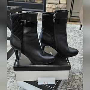 Tahari Suede quilted detail heel boots